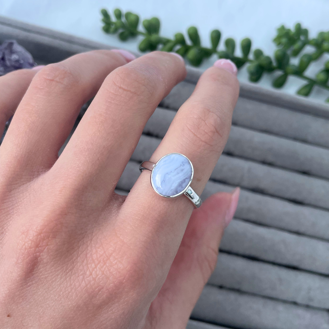 Blue Lace Agate Oval Sterling Silver Ring | R | 8.75 | 58.9mm