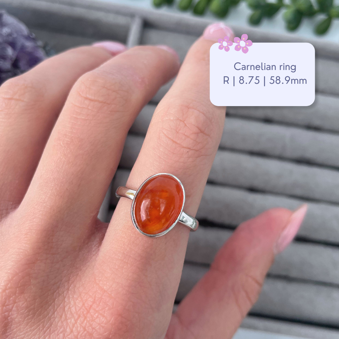 Carnelian Oval Sterling Silver Ring | R | 8.75 | 58.9mm