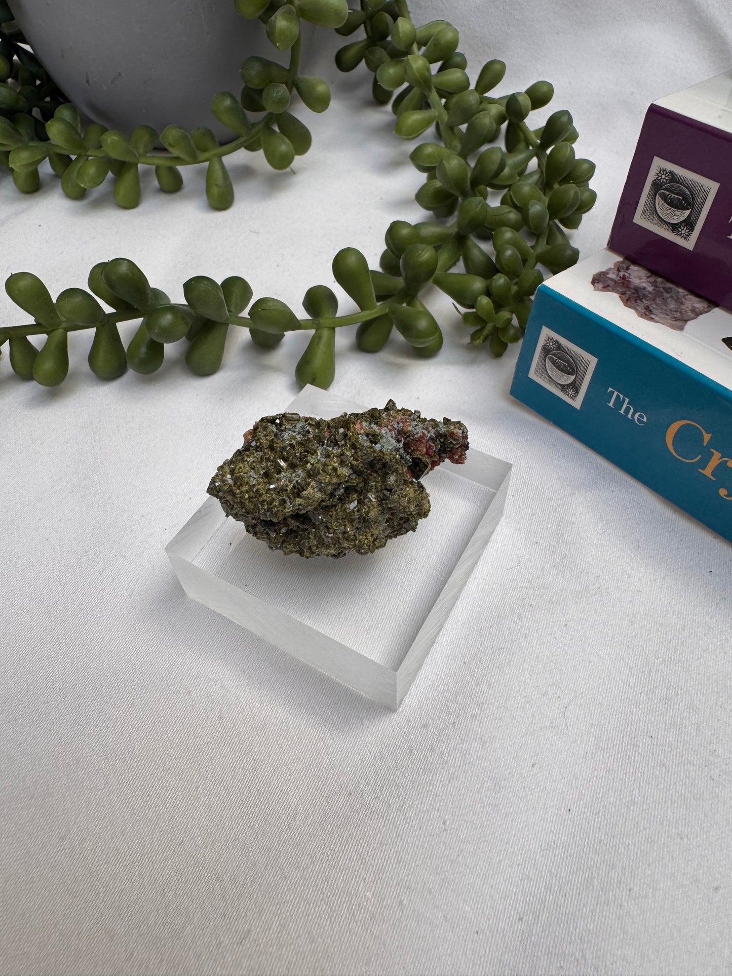 Epidot + Garnet Specimen