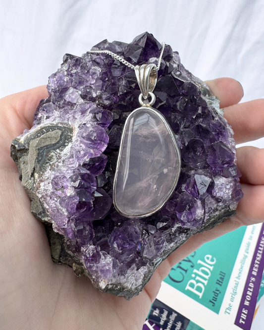 Rose Quartz Oval Sterling Silver Necklace