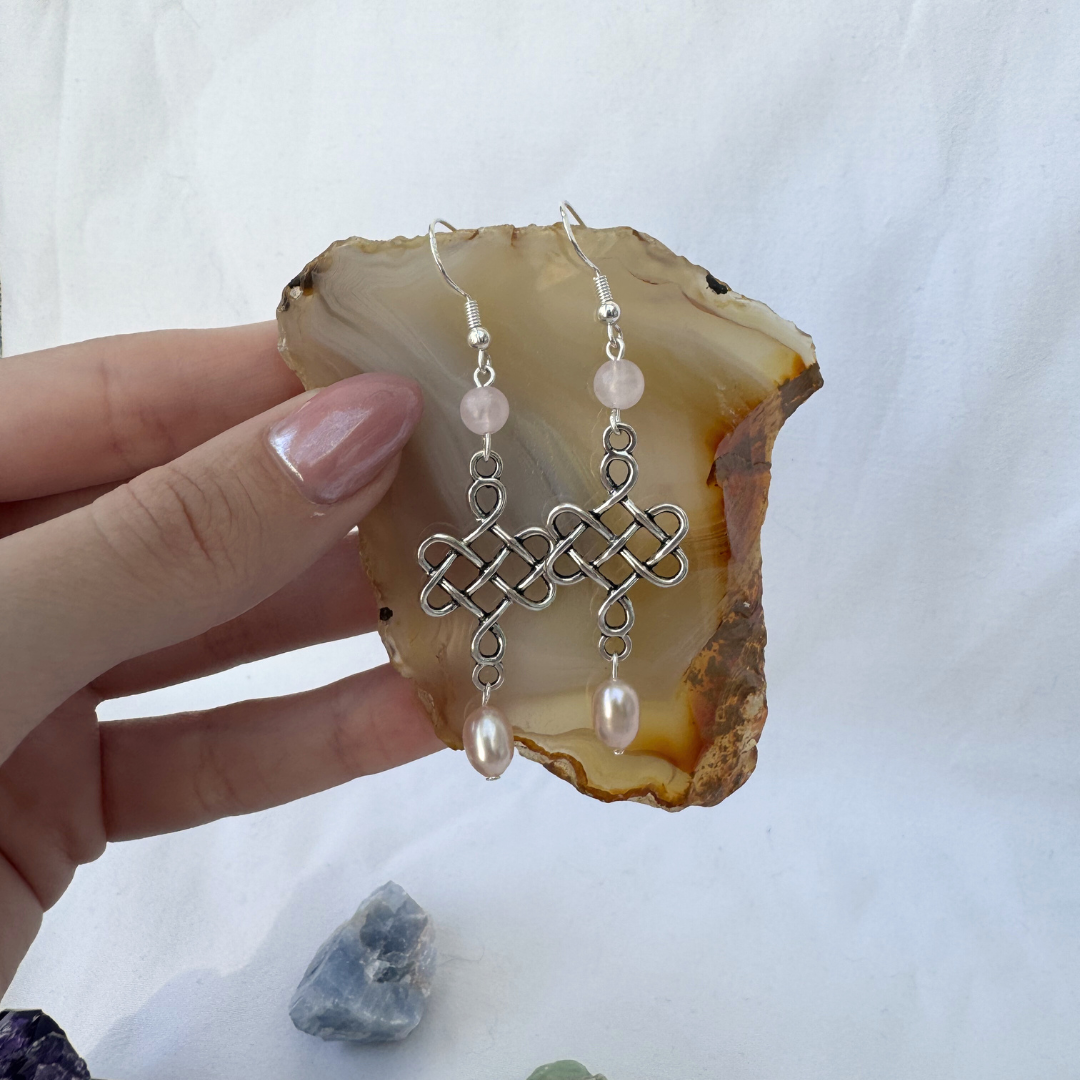 Pearly woven earrings | Handmade